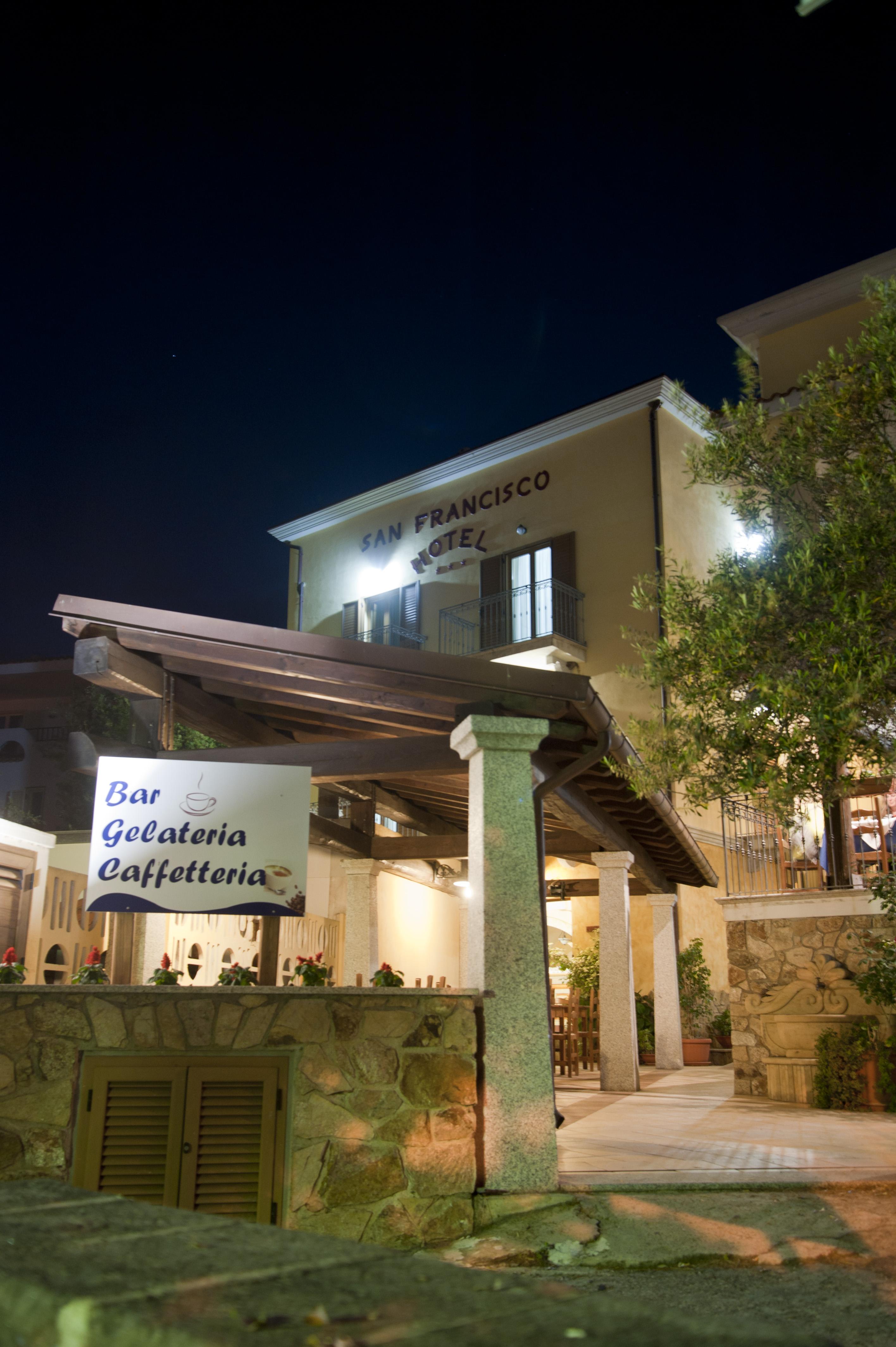 Hotel San Francisco Cala Gonone Exterior photo