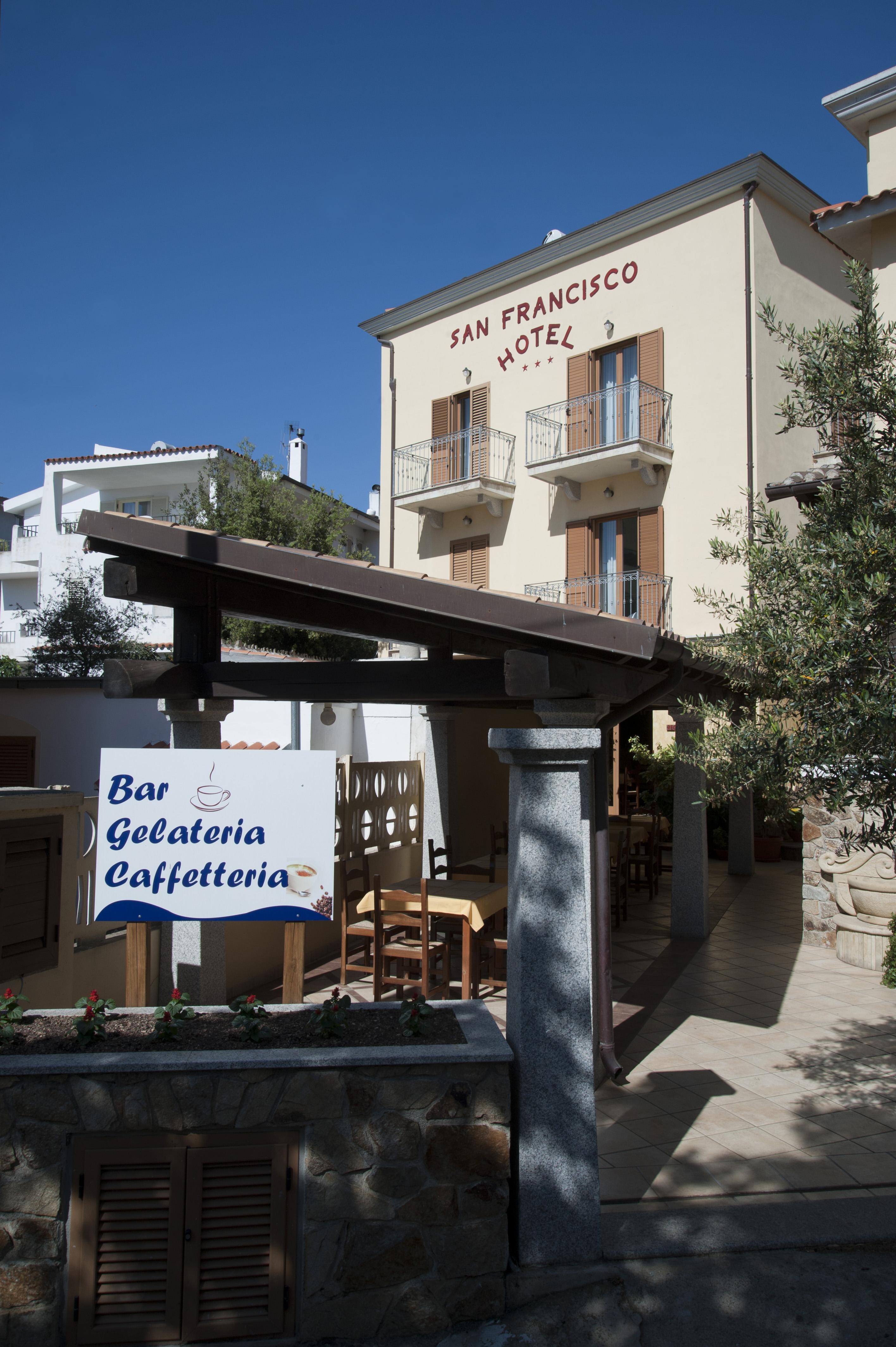 Hotel San Francisco Cala Gonone Exterior photo