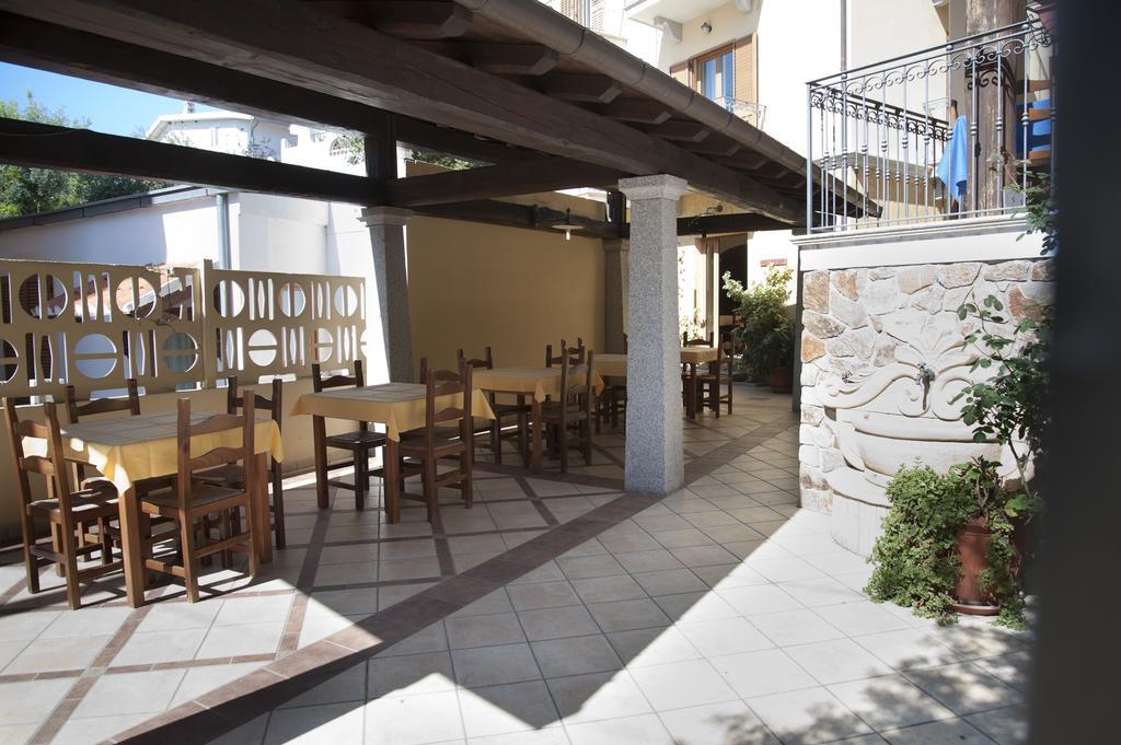 Hotel San Francisco Cala Gonone Exterior photo
