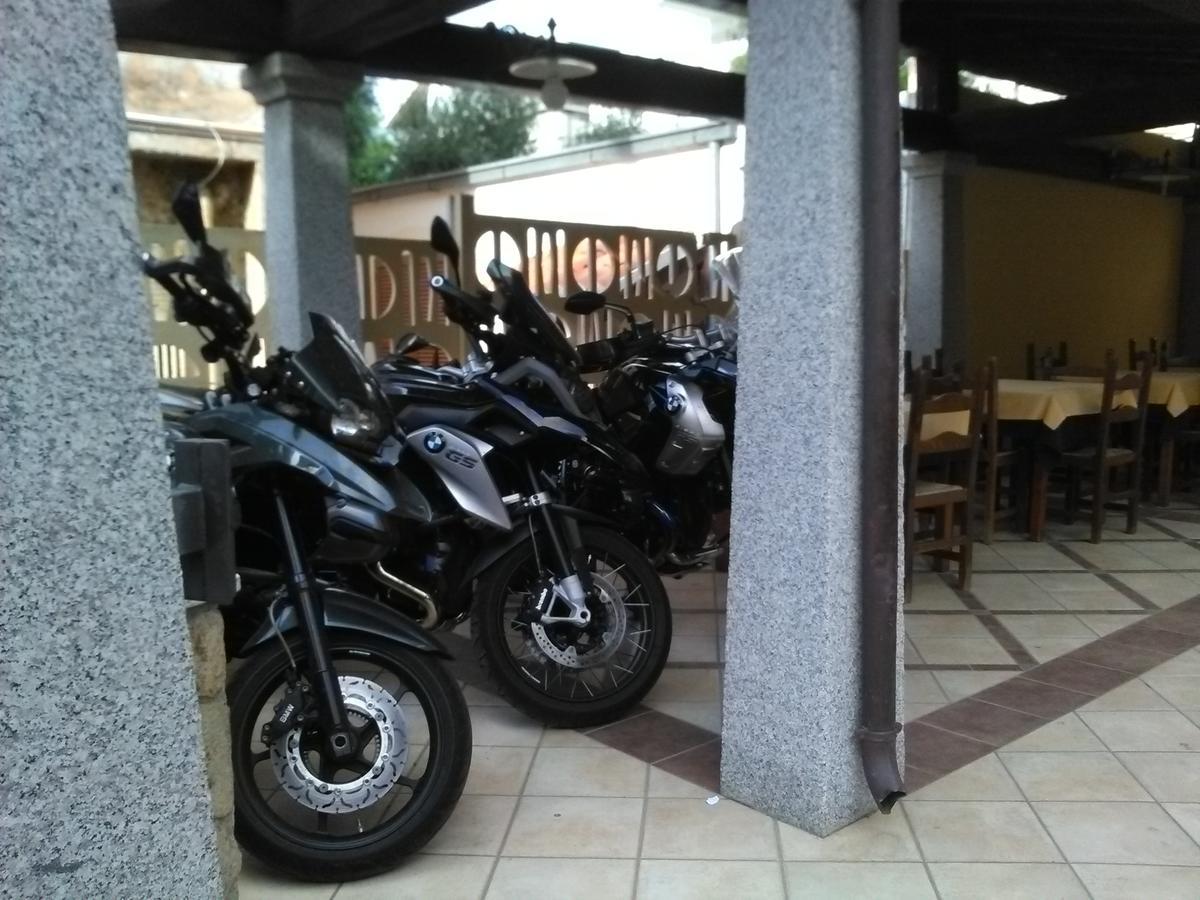 Hotel San Francisco Cala Gonone Exterior photo